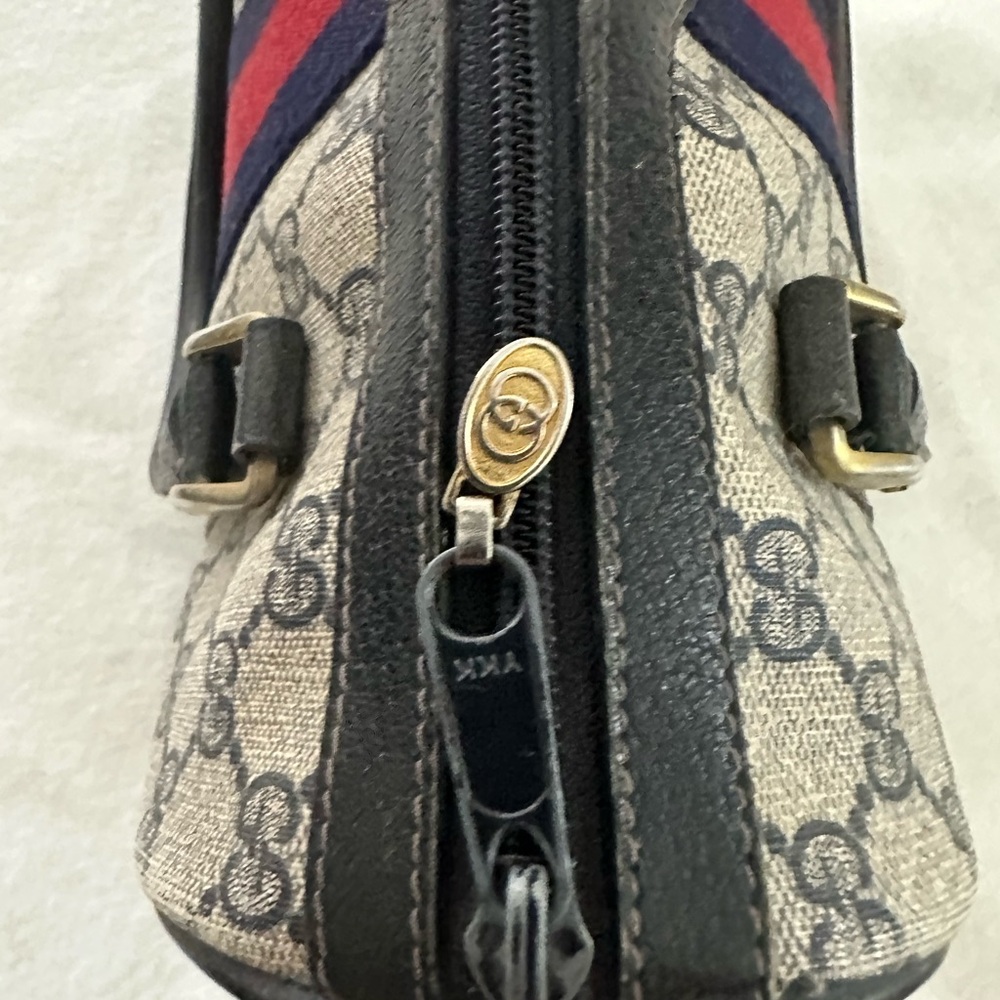 Gucci Cream and Blue Satchel with Iconic Style - Picture 9 of 9